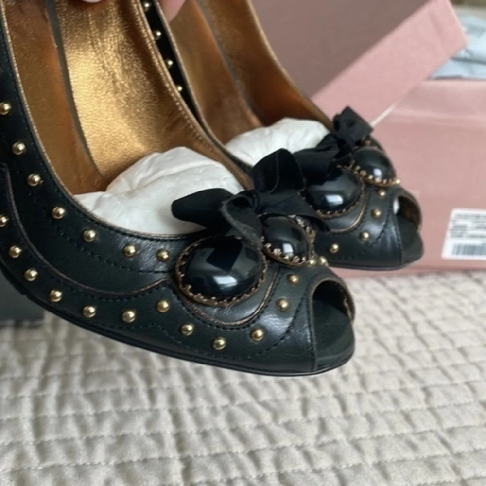Miu Miu Leather studded peeptoe pumps cabochon & bows size 35